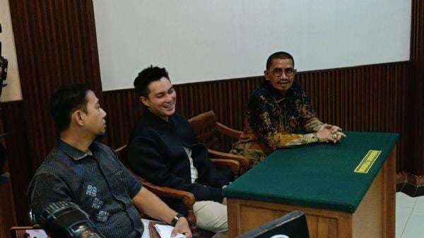 Isu Larang Anak Bertemu Paula Verhoeven, Baim Wong: Hakim Bingung, Saya Bingung Isu Larang Anak Bertemu Paula Verhoeven, Baim Wong: Hakim Bingung, Saya Bingung