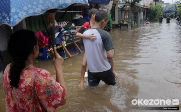 Kali Cikarang Meluap, Tiga Desa Terendam Banjir