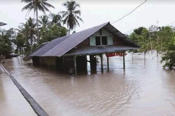 4.000 Jiwa Terdampak Banjir dan Tanah Longsor di Nias Barat