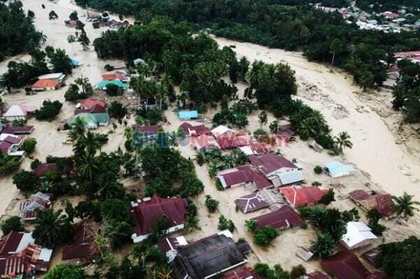 Banjir Luwu Utara Bikin 5 Desa Terisolasi 3 Bulan, Pemerintah Tutup Mata?