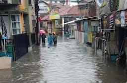 1.800 Rumah Warga Bandung Terendam Banjir, Ketinggian Air Capai 1,5 Meter