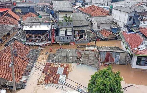 Update, 85 RT dan 2 Ruas Jalan Masih Terendam Banjir di Jakarta Update, 85 RT dan 2 Ruas Jalan Masih Terendam Banjir di Jakarta