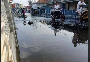 5 Hari Banjir Rob di Indramayu Belum Surut, 4.354 Jiwa Terdampak