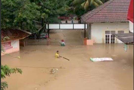 Ibukota Kabupaten Sukabumi Dikepung Banjir, Fasilitas Publik dan Permukiman Terendam