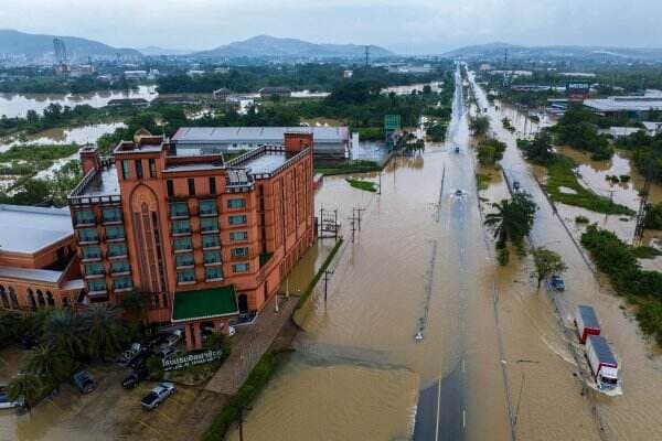 Banjir Dahsyat di Malaysia dan Thailand Tewaskan Lebih dari 30 Orang, Puluhan Ribu Masih Mengungsi