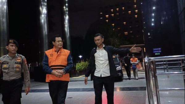 KPK Periksa Bupati Muara Enim Edison setelah OTT ASN BPK KPK Periksa Bupati Muara Enim Edison setelah OTT ASN BPK