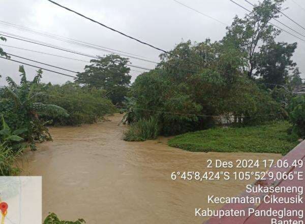 Tragis! Pria di Cikeusik Pandeglang Hilang Terbawa Arus Banjir, Pencarian Terus Berlanjut