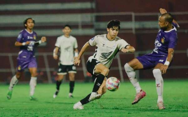 PSM Tahan Imbang Tuan Rumah Persik 2-2, Asisten Pelatih Sentil Kinerja VAR Gagalkan Penalti Juku Eja PSM Tahan Imbang Tuan Rumah Persik 2-2, Asisten Pelatih Sentil Kinerja VAR Gagalkan Penalti Juku Eja