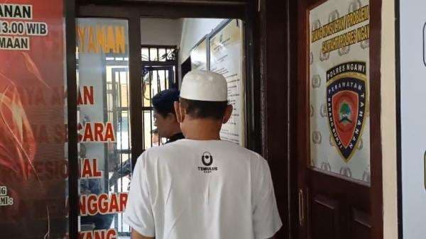 Diduga Lakukan Kekerasan Seksual kepada Santri, Pengasuh Pondok Pesantren Temulus Ditangkap Diduga Lakukan Kekerasan Seksual kepada Santri, Pengasuh Pondok Pesantren Temulus Ditangkap