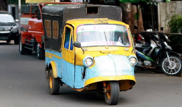 Nostalgia dengan Helicak, Oplet hingga Bemo, Transportasi Darat yang Sudah Punah Nostalgia dengan Helicak, Oplet hingga Bemo, Transportasi Darat yang Sudah Punah