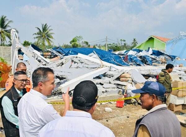 Waspada Cuaca Ekstrem! Bey Tinjau Lokasi Bencana di Bogor, 2 Orang Tewas hingga Rumah Rata dengan Tanah