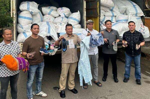 Polda Riau Gagalkan Perdagangan Barang Bekas Ilegal di Batam