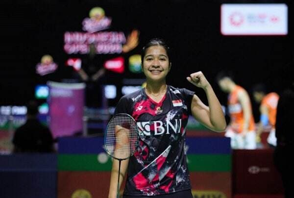 Bikin Kejutan Singkirkan Nozomi Okuhara, Ini Kunci Sukses Ester Nurumi Debut Manis di Indonesia Open 2024