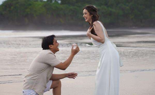 Kabar Bahagia, Billy Syahputra Lamar Vika Kolesnaya Kabar Bahagia, Billy Syahputra Lamar Vika Kolesnaya