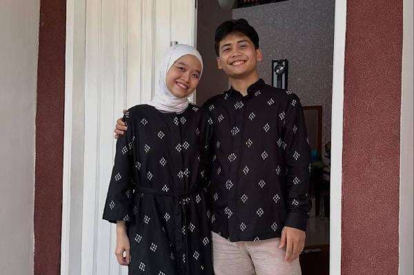 Kabar Bahagia, Bintang Emon Umumkan Istrinya Hamil Anak Pertama Kabar Bahagia, Bintang Emon Umumkan Istrinya Hamil Anak Pertama