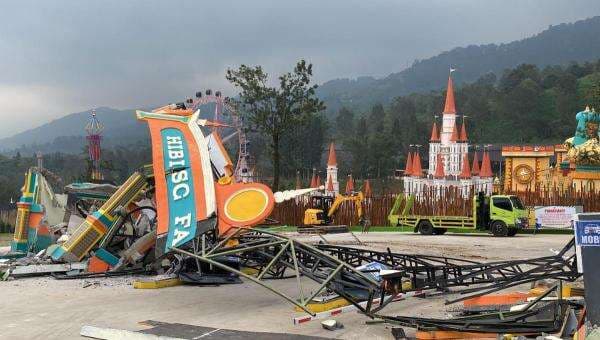 Usai Disegel, Wisata Hibisc Fantasy Puncak Bogor Diacak-acak Warga Usai Disegel, Wisata Hibisc Fantasy Puncak Bogor Diacak-acak Warga