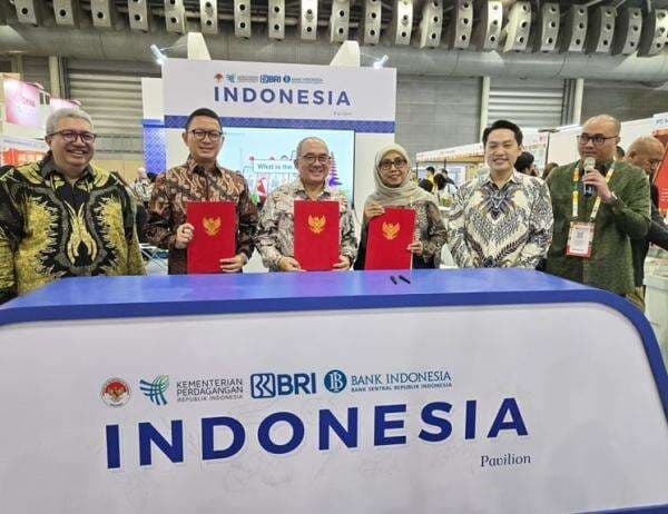UMKM Binaan BRI Ikuti Pameran Internasional FHA-Food and Beverage 2025 di Singapura UMKM Binaan BRI Ikuti Pameran Internasional FHA-Food and Beverage 2025 di Singapura