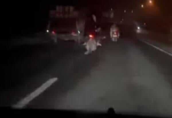 Bak Film Action, Pengemudi Mobil Kejar Pemotor Diduga Anggota Gangster di Exit Tol Bawen