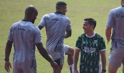 Pelatih Fisik Pastikan Pemain Persib Pulih dari Cedera, Tim Siap Hadapi Jadwal Padat