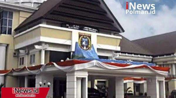 Heboh! Tiga Pegawai Bagian Umum Pemkab Polman Diperiksa Kejari Terkait Dana Operasional & Perjadin Heboh! Tiga Pegawai Bagian Umum Pemkab Polman Diperiksa Kejari Terkait Dana Operasional & Perjadin