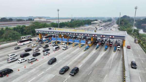 Lalin Kembali Normal, Contraflow Tol Japek Resmi Dihentikan Lalin Kembali Normal, Contraflow Tol Japek Resmi Dihentikan