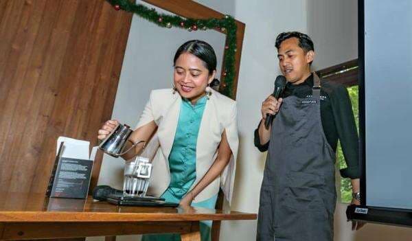 Makanan dan Minuman Paling Banyak Dipesan Online di Indonesia 2025, Ini Terfavorit Makanan dan Minuman Paling Banyak Dipesan Online di Indonesia 2025, Ini Terfavorit