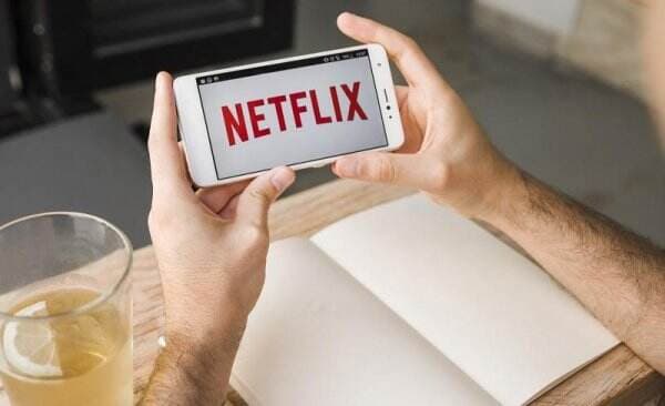 Tok! Netflix dan Spotify Kena PPN 12 Persen Mulai Tahun Depan