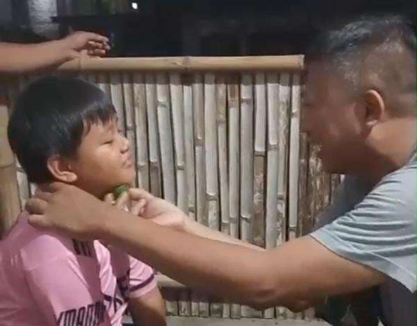 Gunakan Resep Tradisional Leluhur, Bhabinkamtibmas ini Sukses Obati Puluhan Anak Terserang Gondong