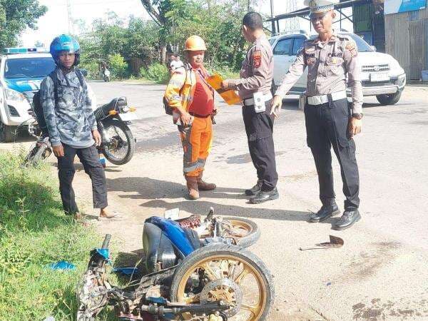 Dua Motor Adu Banteng di Pangkep, Tiga Orang Terluka Serius Dua Motor Adu Banteng di Pangkep, Tiga Orang Terluka Serius