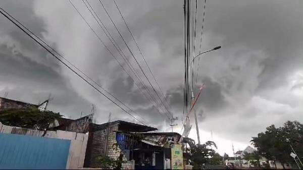 Angin Puting Beliung Terjang Dua Desa di Tuban, Angin Menerjang Dua Kali