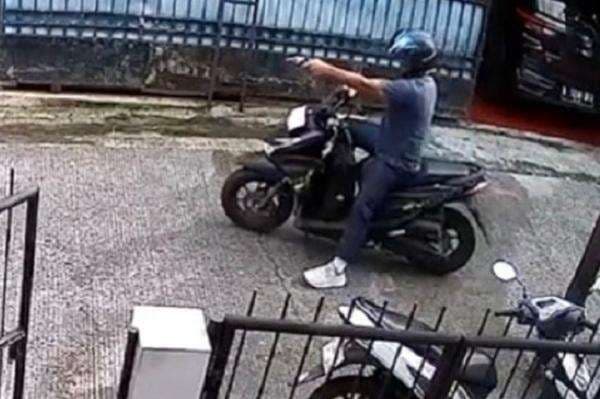 Maling Motor di Jakarta Kian Meresahkan, Todongkan Pistol ke Warga Maling Motor di Jakarta Kian Meresahkan, Todongkan Pistol ke Warga