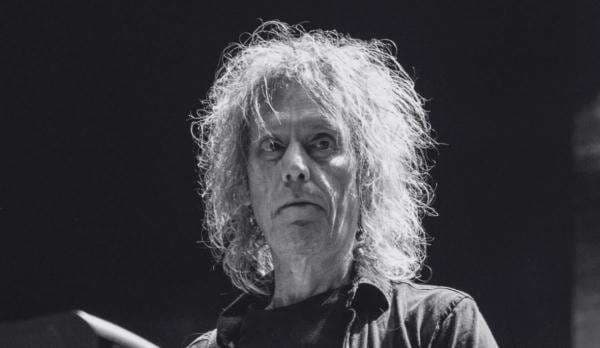 Gitaris dan Pemain Keyboard The Cure Perry Bamonte Meninggal Dunia Gitaris dan Pemain Keyboard The Cure Perry Bamonte Meninggal Dunia