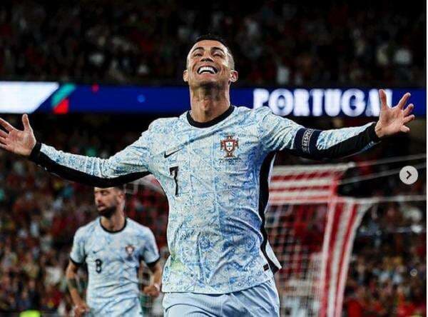 5 Atlet Paling Kaya di Dunia saat Ini, Nomor 1 Cristiano Ronaldo Tembus Rp6,9 Triliun! 5 Atlet Paling Kaya di Dunia saat Ini, Nomor 1 Cristiano Ronaldo Tembus Rp6,9 Triliun!