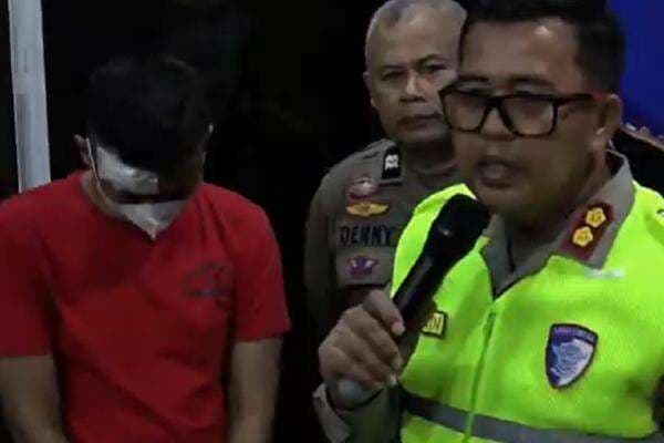 Fakta Baru Laka Maut Tol Krapyak, Sopir Bus Cahaya Trans Pakai SIM Palsu! Fakta Baru Laka Maut Tol Krapyak, Sopir Bus Cahaya Trans Pakai SIM Palsu!