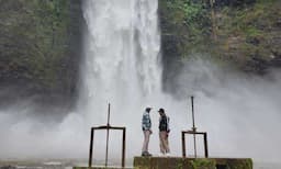 PJ Bupati Garut Terkesima Dengan Keindahan Curug Sahyang Taraje