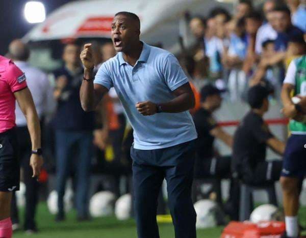 Plus Minus Patrick Kluivert Kandidat Pelatih Timnas Indonesia: Yakin Bisa Lolos Piala Dunia 2026? Plus Minus Patrick Kluivert Kandidat Pelatih Timnas Indonesia: Yakin Bisa Lolos Piala Dunia 2026?