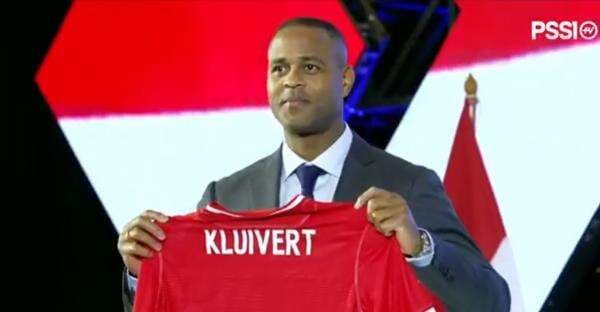 Legenda Barcelona Patrick Kluivert Siap Poles Timnas Indonesia Jadi Tim Kelas Dunia!