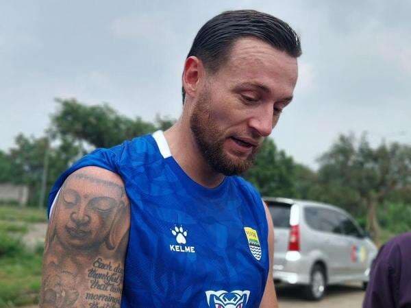 Update Kondisi Marc Klok Jelang Persib Bandung vs PSM Makassar, Siap Tempur? Update Kondisi Marc Klok Jelang Persib Bandung vs PSM Makassar, Siap Tempur?