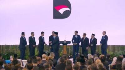 5 Fakta Menarik dan Potret Novi Citra Indriyati, Vokalis Band Sukatani yang Dipecat Sebagai Guru 5 Fakta Menarik dan Potret Novi Citra Indriyati, Vokalis Band Sukatani yang Dipecat Sebagai Guru