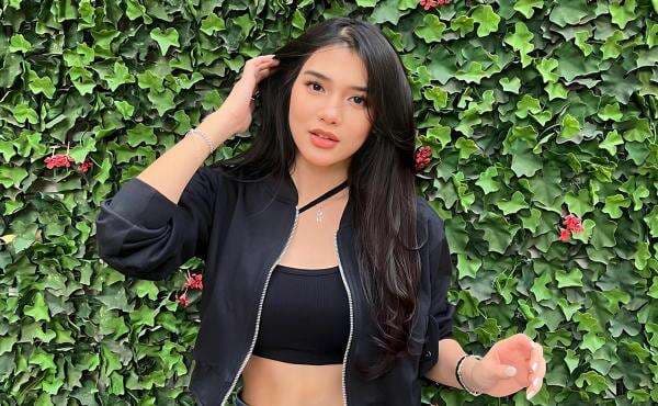 Davina Karamoy Bersyukur Jalani Ramadan 2025 Bersama Keluarga Davina Karamoy Bersyukur Jalani Ramadan 2025 Bersama Keluarga