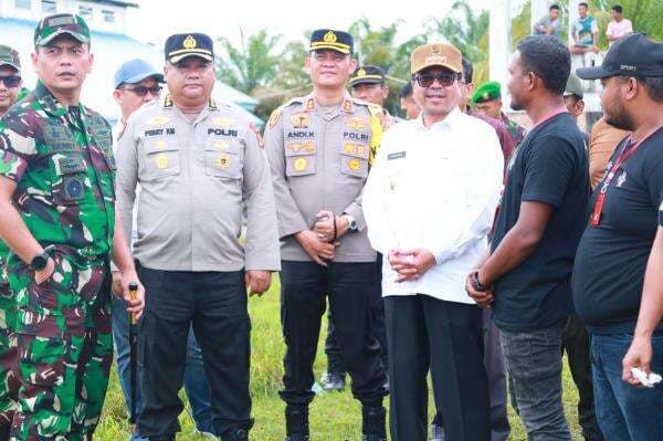 Pj Bupati Aceh Barat, Azwardi, Pantau TPS Usai Nyoblos di TPS 003