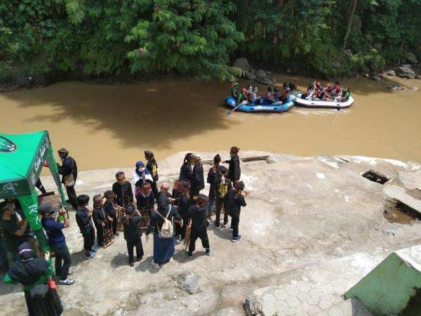 10 Tempat Wisata di Dekat Stasiun Bogor, Sumpah Cuma 1 Jam dari Jakarta