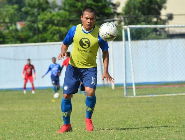 Senangnya Dedi Kusnandar, Kembali ke Sesi Latihan Persib Bandung Usai Alami Cedera Horor Senangnya Dedi Kusnandar, Kembali ke Sesi Latihan Persib Bandung Usai Alami Cedera Horor