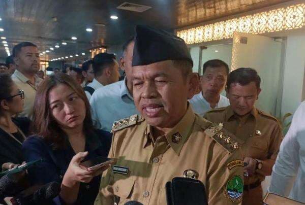 Berapa Gaji dan Penghasilan Dedi Mulyadi dari Hasil Konten Youtube? Ternyata Segini Kisarannya Berapa Gaji dan Penghasilan Dedi Mulyadi dari Hasil Konten Youtube? Ternyata Segini Kisarannya