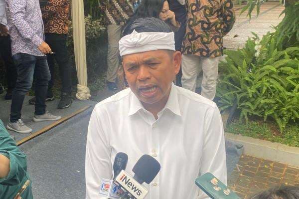 Dedi Mulyadi Sebut Kades Minta THR Rp165 Juta seperti Preman, Harus Diproses Hukum Dedi Mulyadi Sebut Kades Minta THR Rp165 Juta seperti Preman, Harus Diproses Hukum