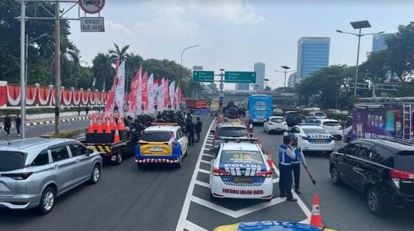 Imbas Demo di DPR, Akses Keluar Slipi Tol Dalam Kota KM 9 Ditutup!