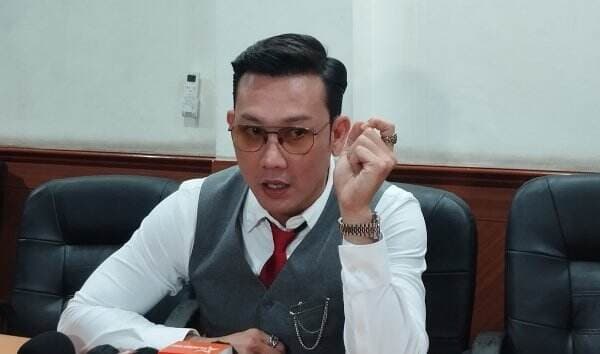 Santai, Denny Sumargo Anggap Laporan Farhat Abbas Gak Penting