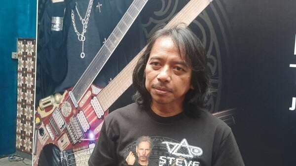 Beragama Hindu, Dewa Budjana Pernah Dipanggil Pak Haji oleh Fansnya Beragama Hindu, Dewa Budjana Pernah Dipanggil Pak Haji oleh Fansnya