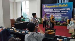 Bapenda Bojonegoro, Beri Hadiah Sejumlah Warga Agen Pajak 2024