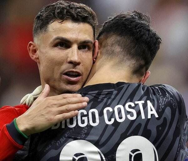 Diogo Costa Ukir Sejarah di Euro 2024, Pelatih Portugal Lempar Pujian Setinggi Langit: Dia Bakat Terpendam Sepakbola Eropa